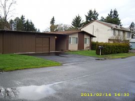 2 Bedroom, Immaculate Just Like New, with Garage in Portland, OR