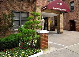 Beautiful 2bed/1.5bath with Scenic View in Forest Hills, NY (Photo 11 of 11)