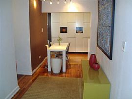 Beautiful 2bed/1.5bath with Scenic View in Forest Hills, NY (Photo 3 of 11)
