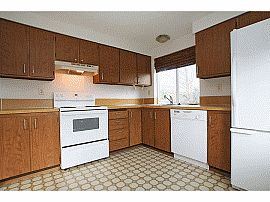 Phenomenal 3 Bedroom Home with Great Brick Fireplace  in Issaquah, WA (Photo 2 of 2)