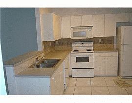 Majestic 4 Bedroom Home with Enclosed Patio in Coconut Creek, FL (Photo 2 of 2)