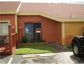 Fabulous 2 Bedroom Townhouse with Large Tile Floors in Lauderhill, FL