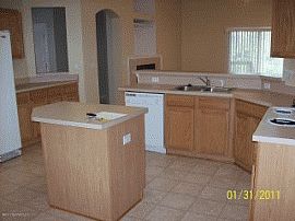 Elegant 4 Bedroom Home with Many Updates in Jacksonville, FL (Photo 2 of 2)