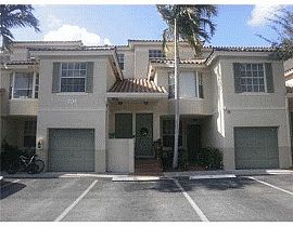 Fantastic 3 Bedroom Townhome with Access to Pool in Sunrise, FL