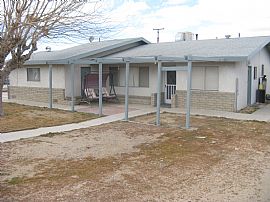 Wonderful 3 Bedroom Home Near Shopping and Schools in Barstow, CA
