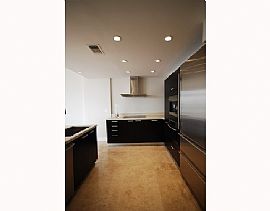 Updated 2 Bedroom, 2 Bath Condo with Dazzling Views in Venetian Islands, FL (Photo 4 of 12)