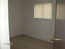 2 Bedroom Apartment - Wow! Great Deal! in South Bend, IN