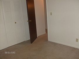 2 Bedroom Apartment - Wow! Great Deal! in South Bend, IN (Photo 3 of 3)