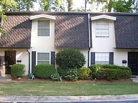 Adorable Townhouse Near Chastain – All Utilities Included! in Atlanta, GA