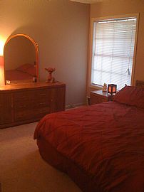 Adorable Townhouse Near Chastain – All Utilities Included! in Atlanta, GA (Photo 3 of 7)