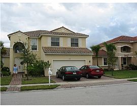 Pembroke Pines, Fl Beautiful, Spacious, Well Kept 5 B / 3.5 Br in Pembroke Pines, FL