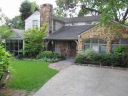 Near Lakewood Entertainment District This Historical 3br, 2 Ba  in Dallas, TX