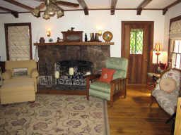 Near Lakewood Entertainment District This Historical 3br, 2 Ba  in Dallas, TX (Photo 2 of 12)