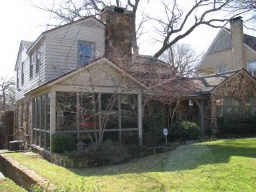 Near Lakewood Entertainment District This Historical 3br, 2 Ba  in Dallas, TX (Photo 9 of 12)