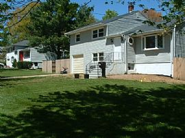 For Rent - Beautiful Single Family  Split 3 Level House Three B in Red Bank, NJ (Photo 11 of 12)