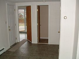 For Rent - Beautiful Single Family  Split 3 Level House Three B in Red Bank, NJ (Photo 7 of 12)