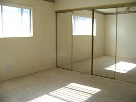 Townhouse Style! 2 Story (3rd Unit From Front), New Paint/carpt in Bellflower, CA (Photo 3 of 8)