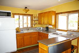 Furnished 1 Bedroom Cabin Includes Utilities in 29 Palms, CA (Photo 3 of 12)