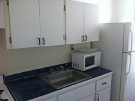 Nice Clean 2 Bedroom Apartment with Hardwood Floors in Bedroom in Brooklyn, NY (Photo 2 of 5)