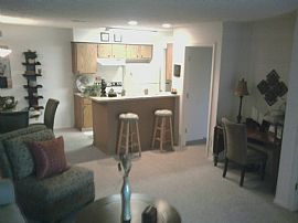 Bright, Spacious, and Beautiful Apartment with a Balcony 	 in Indianapolis, IN (Photo 5 of 6)