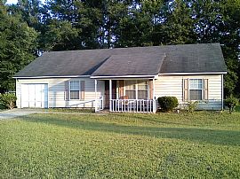 3 Bedroom House Near Shopping and Restuarants in College Park, GA