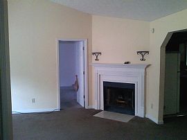 3 Bedroom House Near Shopping and Restuarants in College Park, GA (Photo 2 of 6)