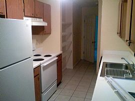 3 Bedroom House Near Shopping and Restuarants in College Park, GA (Photo 3 of 6)