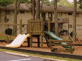 Large 2 Bedroom, 1.5 Bath Townhome $201.11 Move in Special   in Decatur, GA (Photo 3 of 4)
