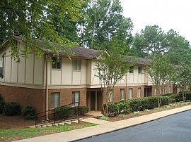 Large 2 Bedroom, 1.5 Bath Townhome $201.11 Move in Special   in Decatur, GA (Photo 4 of 4)