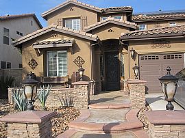 Beautiful Rustic 5 Bedroom 4 Bath Home Near Skate Park in Corona, CA