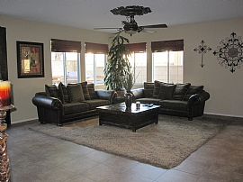 Beautiful Rustic 5 Bedroom 4 Bath Home Near Skate Park in Corona, CA (Photo 4 of 9)