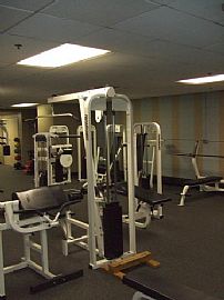 Furnished 1 Bedroom Apartment on 235 E 40th Street in Manhattan, NY (Photo 4 of 5)