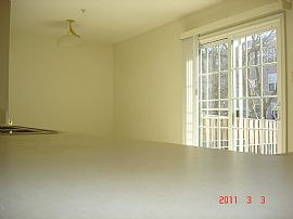 Townhouse in Frederick, MD (Photo 5 of 12)