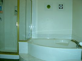 24 Hr. Guard Gated - All Appliances - Highly Upgraded in Las Vegas, NV (Photo 2 of 4)