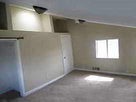 Spacious 5 Bedroom Home with 10 Foot Ceilings in Riverside, CA (Photo 2 of 4)