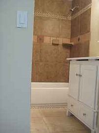 Spacious 5 Bedroom Home with 10 Foot Ceilings in Riverside, CA (Photo 3 of 4)