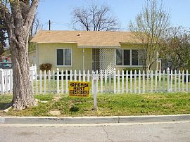 Very cute home on a large lot!! in Hemet, CA