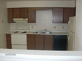 2 Bedroom Apartment - Move in Ready! in South Bend, IN (Photo 4 of 4)