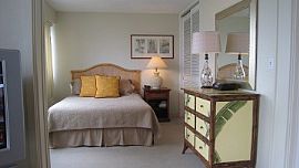 Upgraded Designer One Bedroom Condo in Honolulu, HI (Photo 5 of 8)