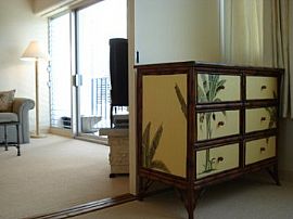 Upgraded Designer One Bedroom Condo in Honolulu, HI (Photo 6 of 8)