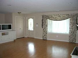 Unique, Large, Squeaky Clean Home with Open Floor Plan in Fairfax, VA (Photo 2 of 7)