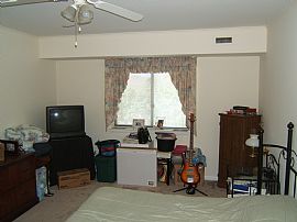 2bed/bath in Ne Gated Community in Philadelphia, PA (Photo 4 of 5)