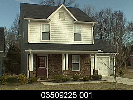 3 Bed 2.5 Bath, Garage, Close to Downtown in Charlotte, NC