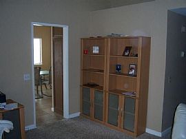 Lovely home located walking distance to Mary Henley park!! in Hemet, CA (Photo 3 of 6)