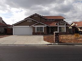 Remodeled Home in Well Established - Tree Lined Neighborhood!! in Hemet, CA