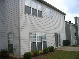 Clean, Bright, and Spacious 3 Br Home - Must See!! in Acworth, GA (Photo 8 of 8)