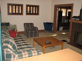 Nice 4 Bedroom Home Walking Distance to University of Toledo in Toledo, OH (Photo 2 of 3)