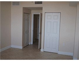 Staggering 2 BR, 2 BA Townhouse in Hollywood, FL (Photo 2 of 3)