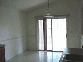Darling 3 BR, 2 BA House For Rent in Jacksonville, FL (Photo 3 of 3)