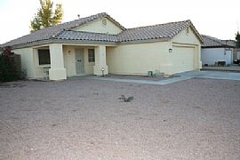 Great Spacious Home 3bed/den 2 Bath, 1550 Sq, Living Room, Eat  in Phoenix, AZ